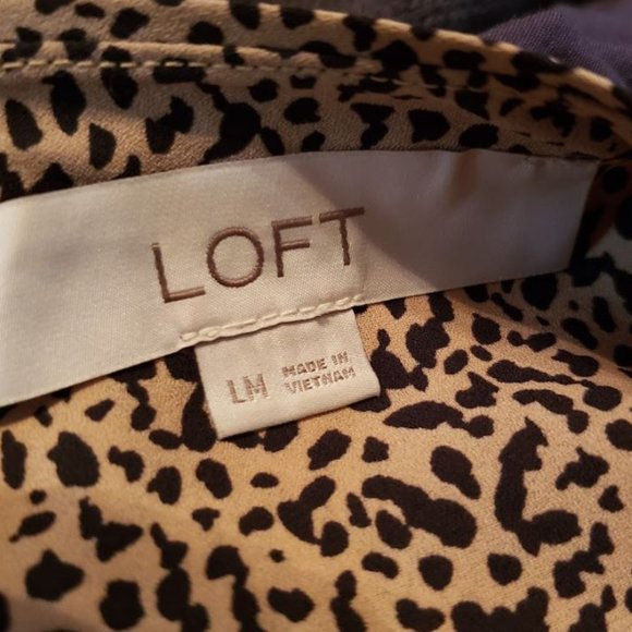 Ann Taylor Loft Blouse Long Sleeve sz LM Leopard - Picture 3 of 4